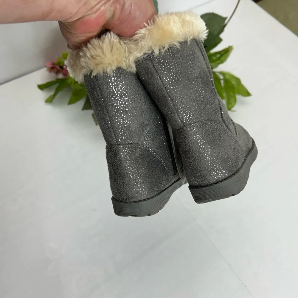 Cat & Jack Glitter Faux Fur Toddler Boots - Gray